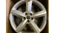 2009 Audi Q5 19” 5 Spoke Alloy Wheels